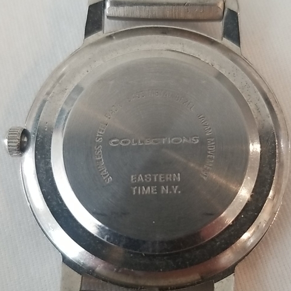 COLLECTIONS Heart Face Silver Tone Watch - Picture 4 of 5